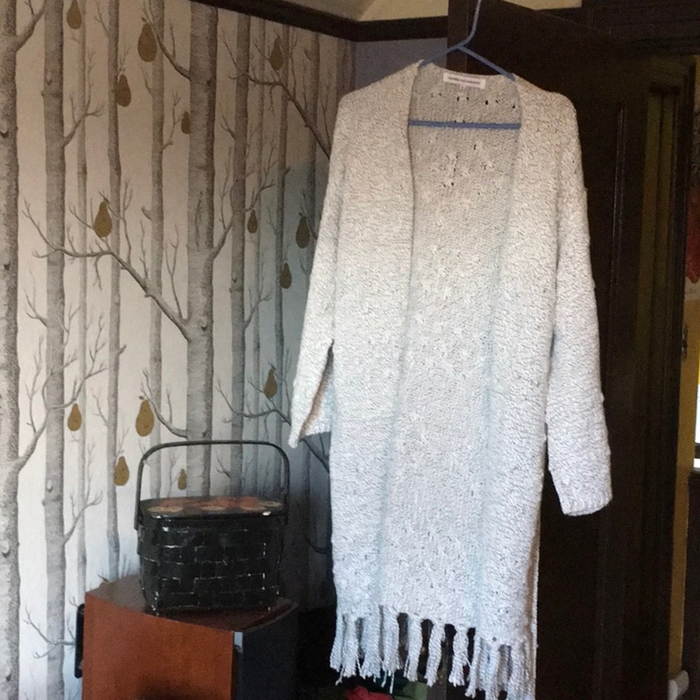 Cupcakes and Cashmere long cardigan S